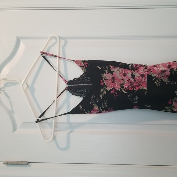 No Boundaries Floral Printed Dress - Picture 2 of 8